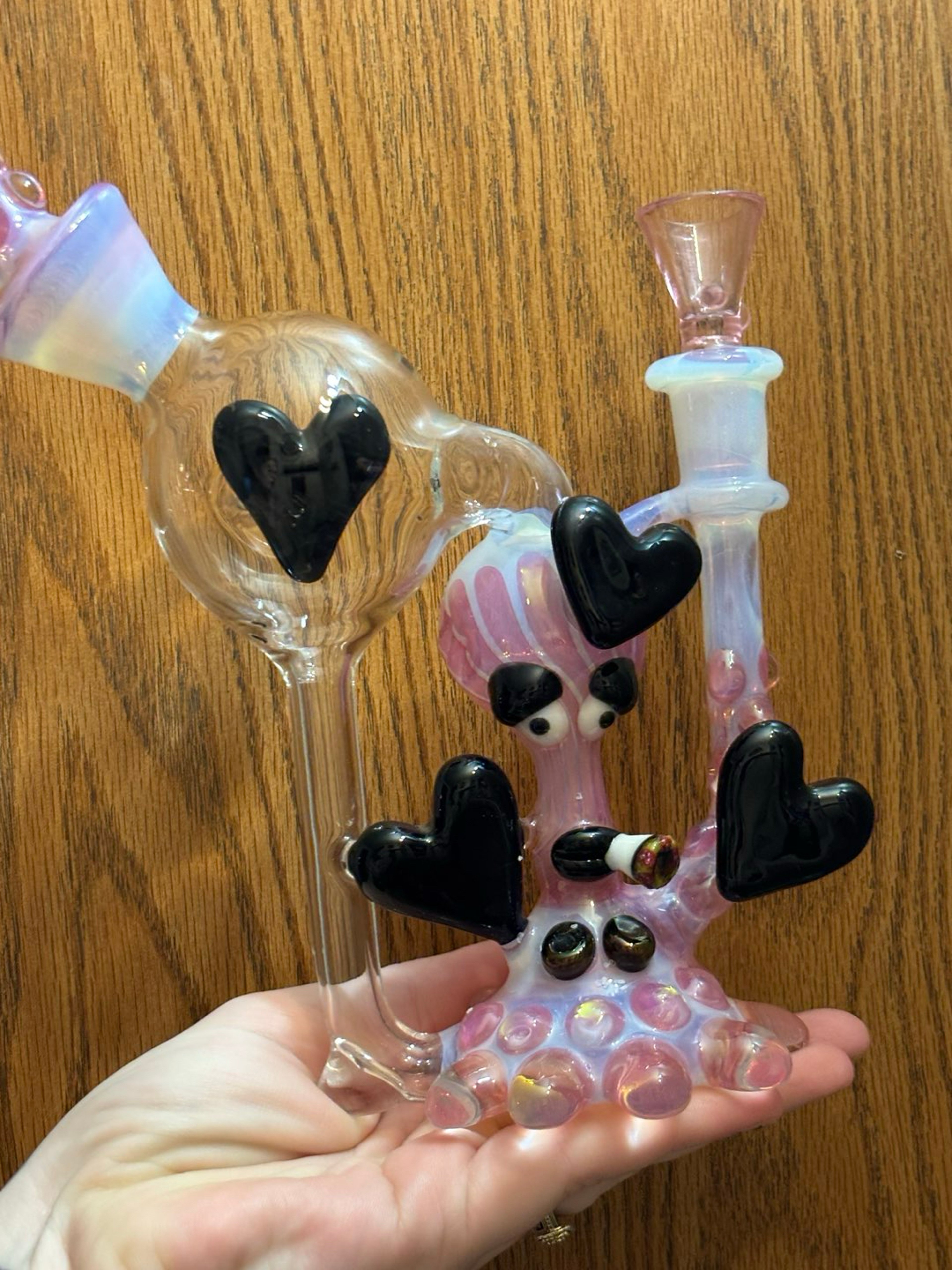 Preview pic of “Roger High on Love” 2025 PuffGlass