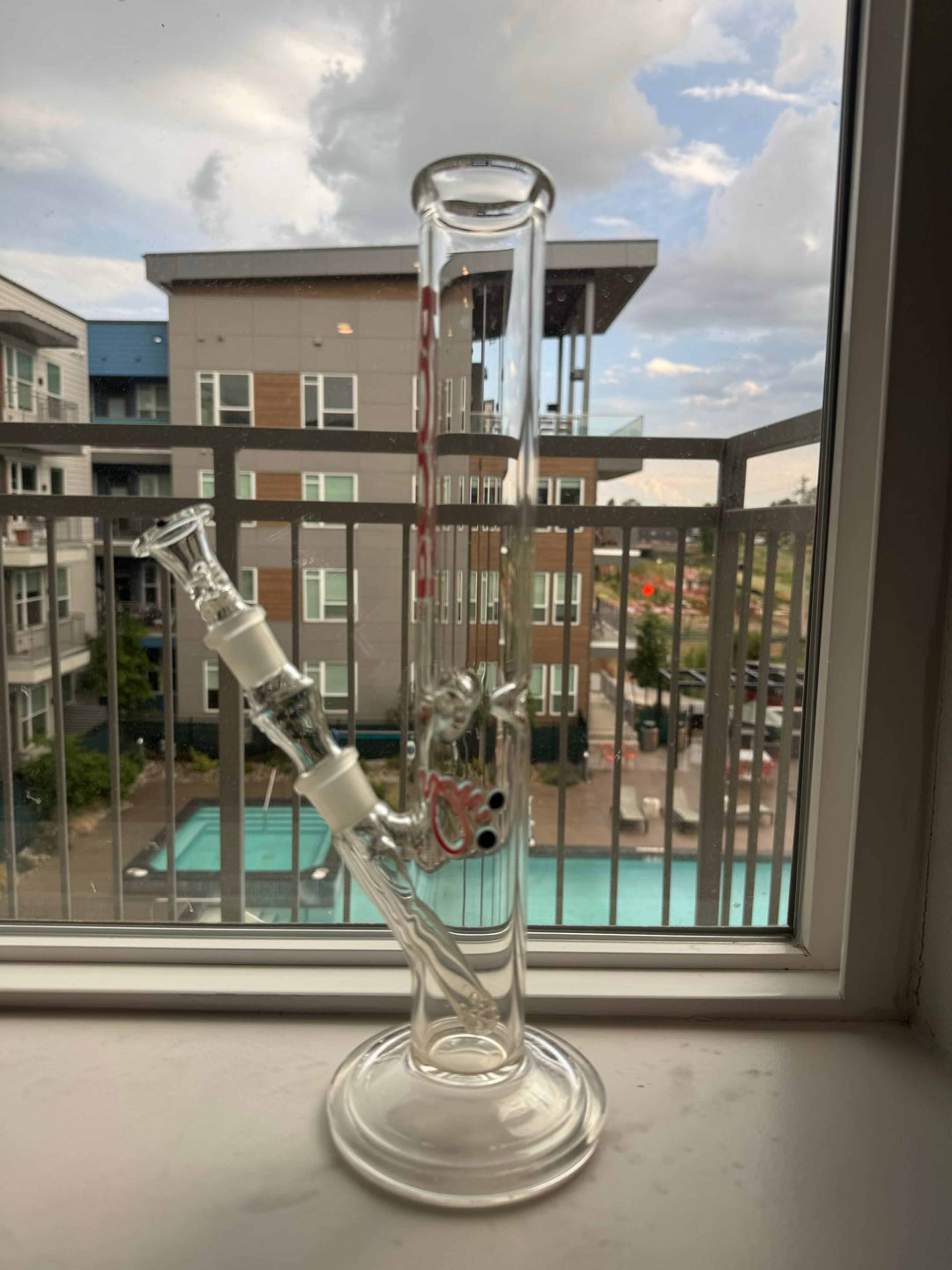 RooR straight tube bong W/ 13-hole diffused downstem image 0