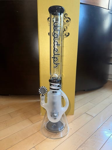 Preview pic of ILLADELPH 1/5 CROPAL COLLINS WITH WORKED GOLDMAN ASH CATCHER
