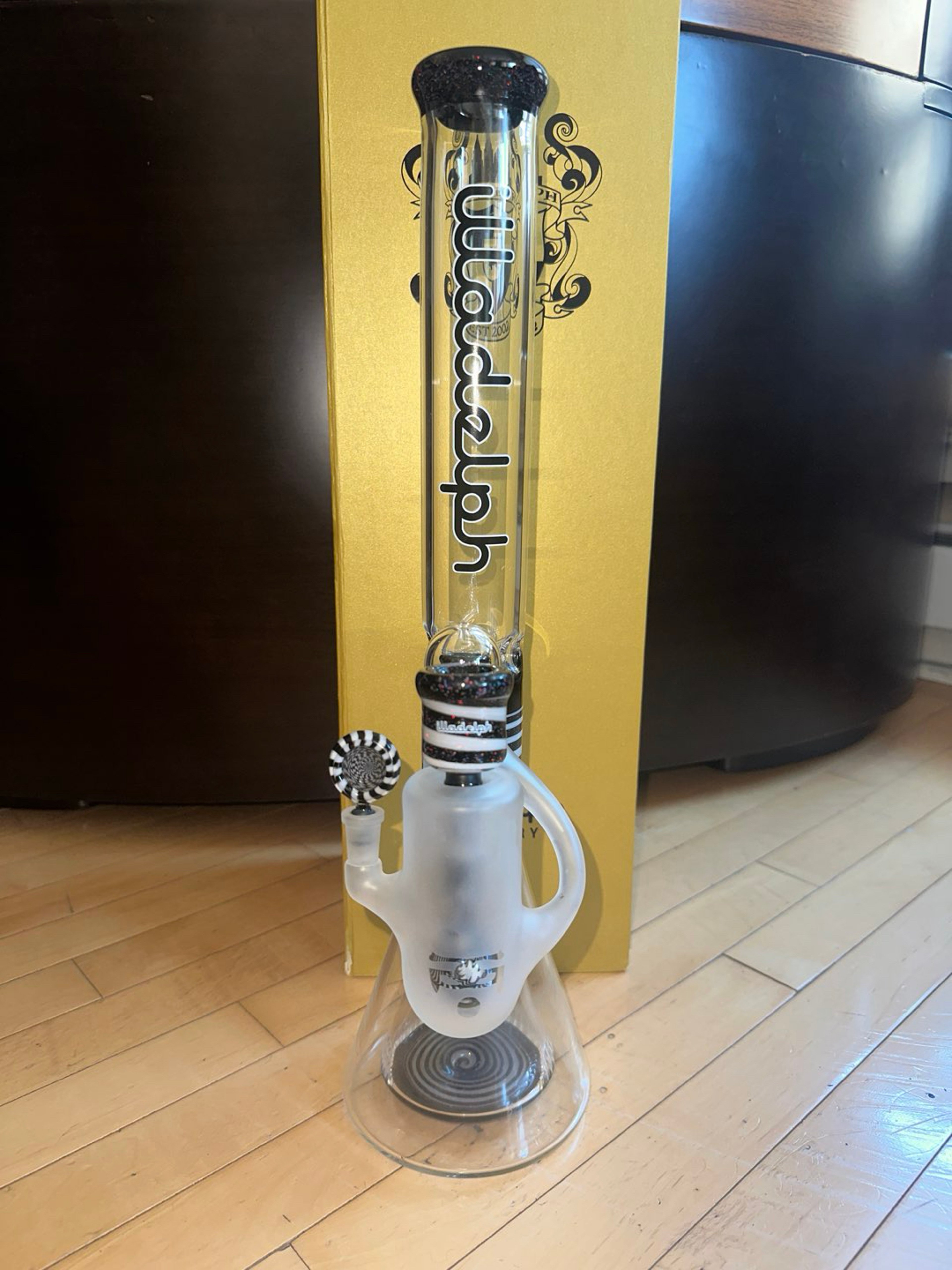 Preview pic of ILLADELPH 1/5 CROPAL COLLINS WITH WORKED GOLDMAN ASH CATCHER