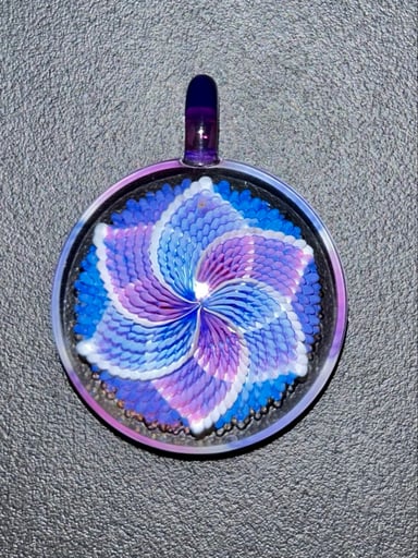 Preview pic of Sable glass pendant 2019