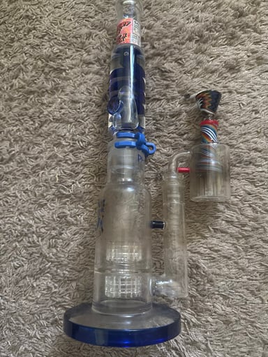 Preview pic of Double Showerhead perc bong