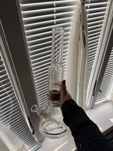 Preview pic of Vitae Glass 16” Classic UFO Bong — Lightly Used — $175 OBO