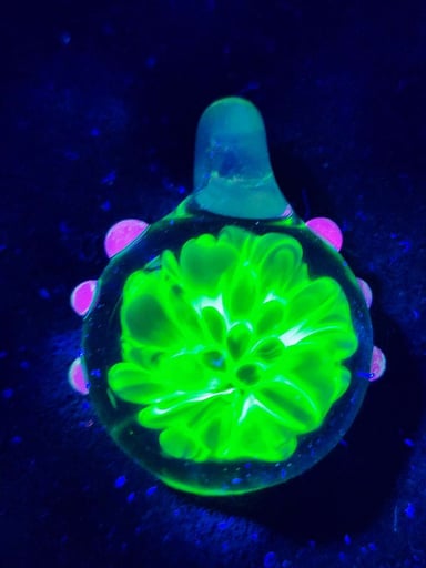 Preview pic of Gorgeous illuminati flower compression uv pendy