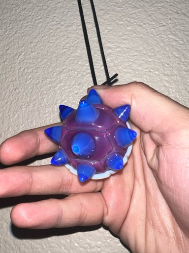 Preview pic of Porter glass XL shell pendant with spikes