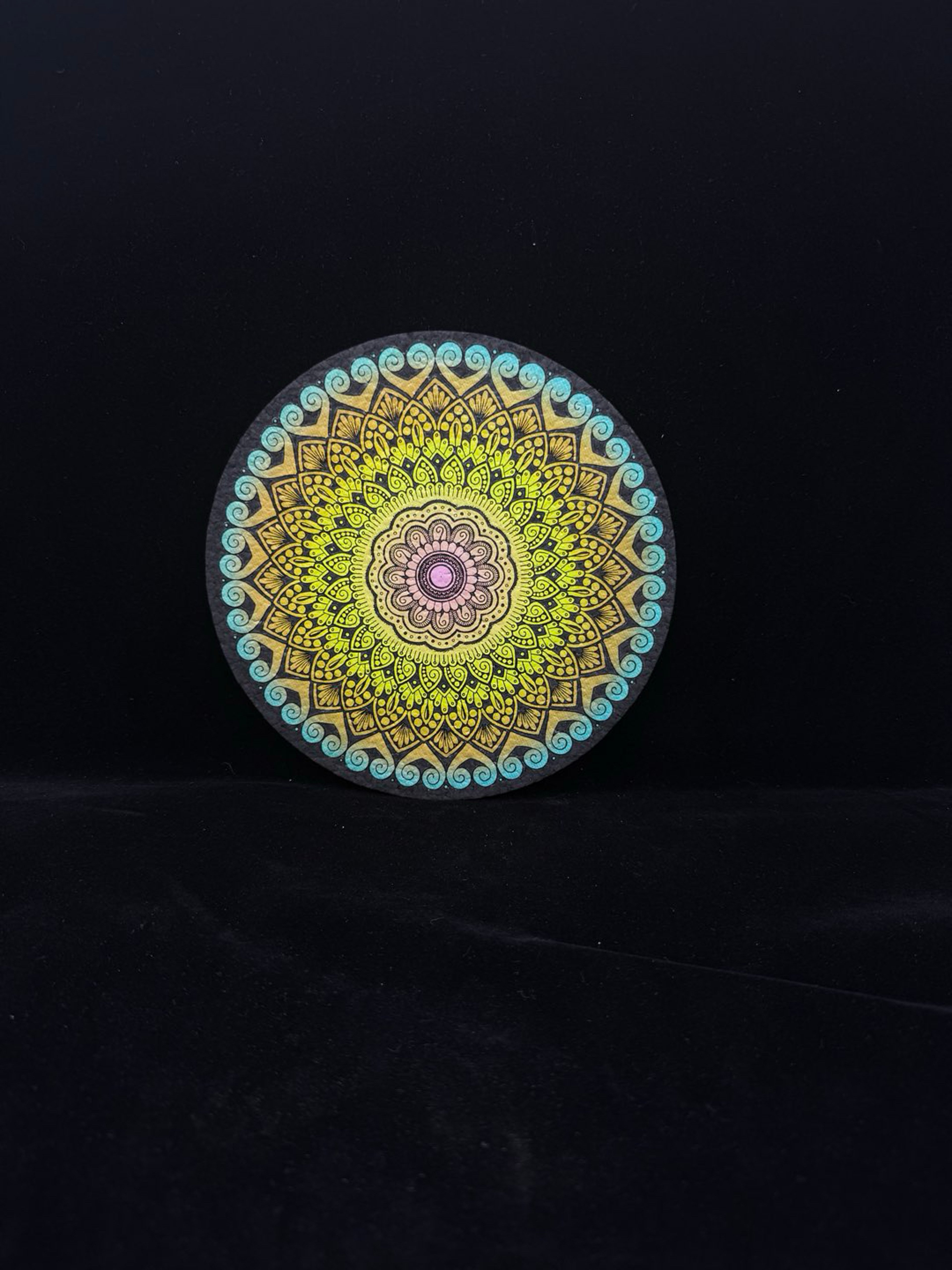 Preview pic of Ocean Les Fluer Mandala Moodmat