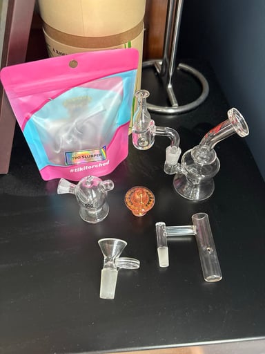 Preview pic of Mini dab rig and accessories