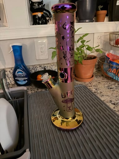 Preview pic of Glass UFO, Silicone Grogu, Glass Football, Stundenglass Gravity