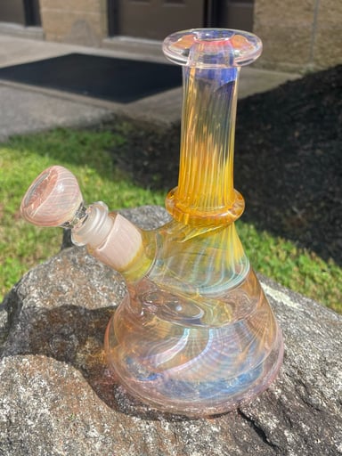 Preview pic of Pete Rocks Fume mini beaker