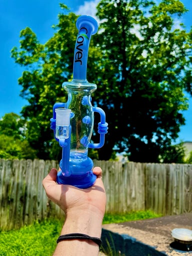 Preview pic of Clover turbine bong