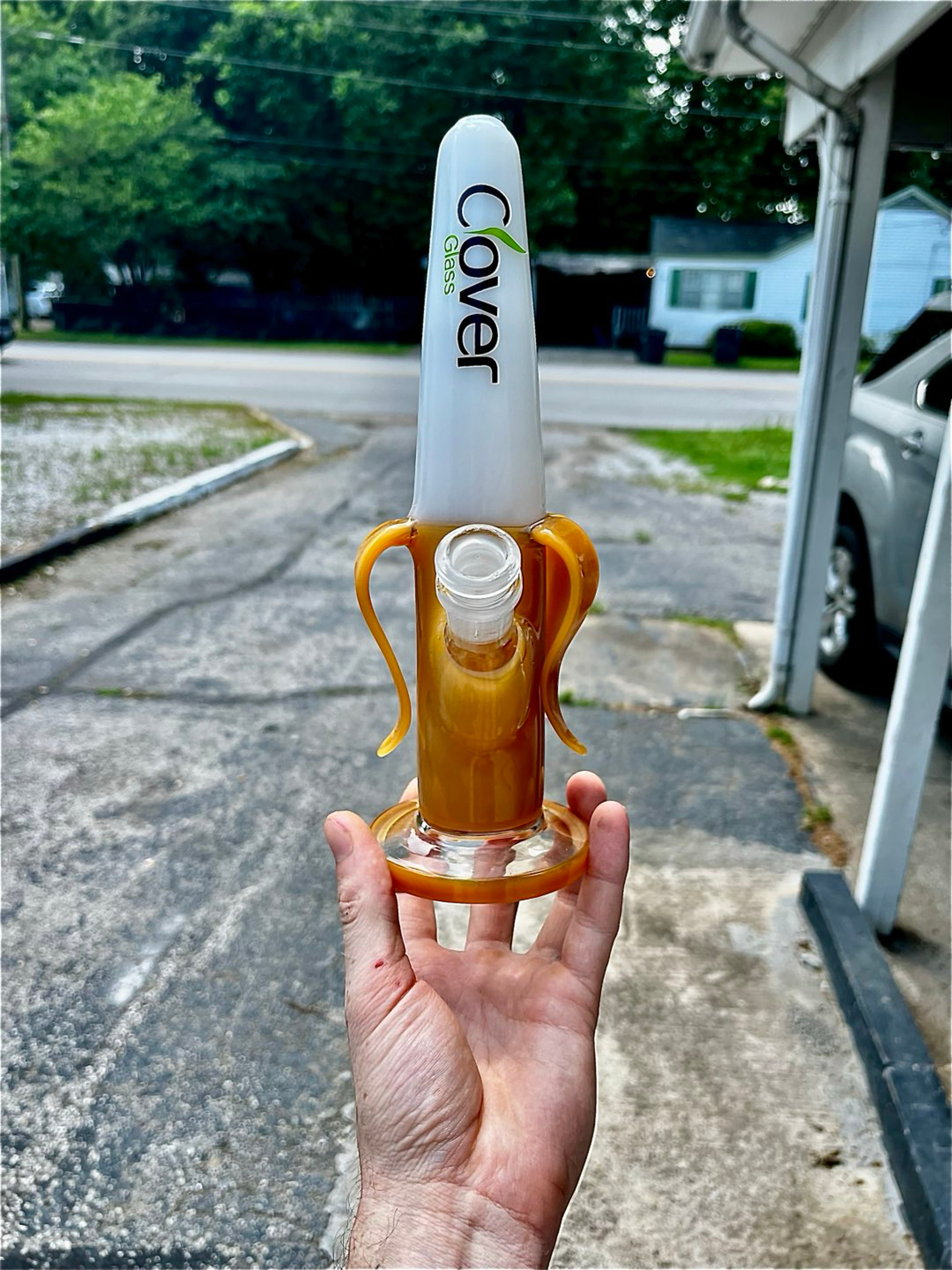 Preview pic of Clover banana bong