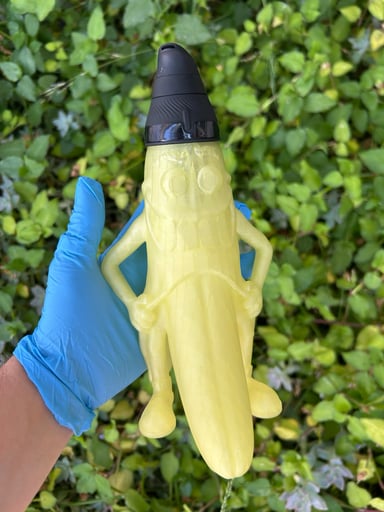 Preview pic of Puffco proxy core glow in the dark banana 🍌