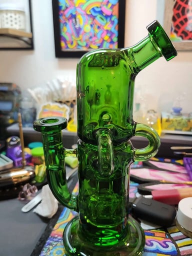 Preview pic of Phoenix Glass Incycler lean back