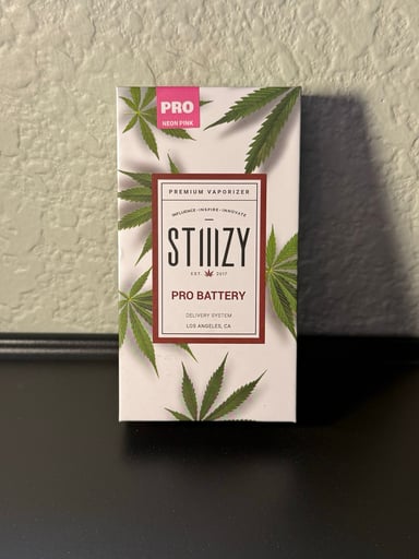 Preview pic of hot pink stiiizy battery