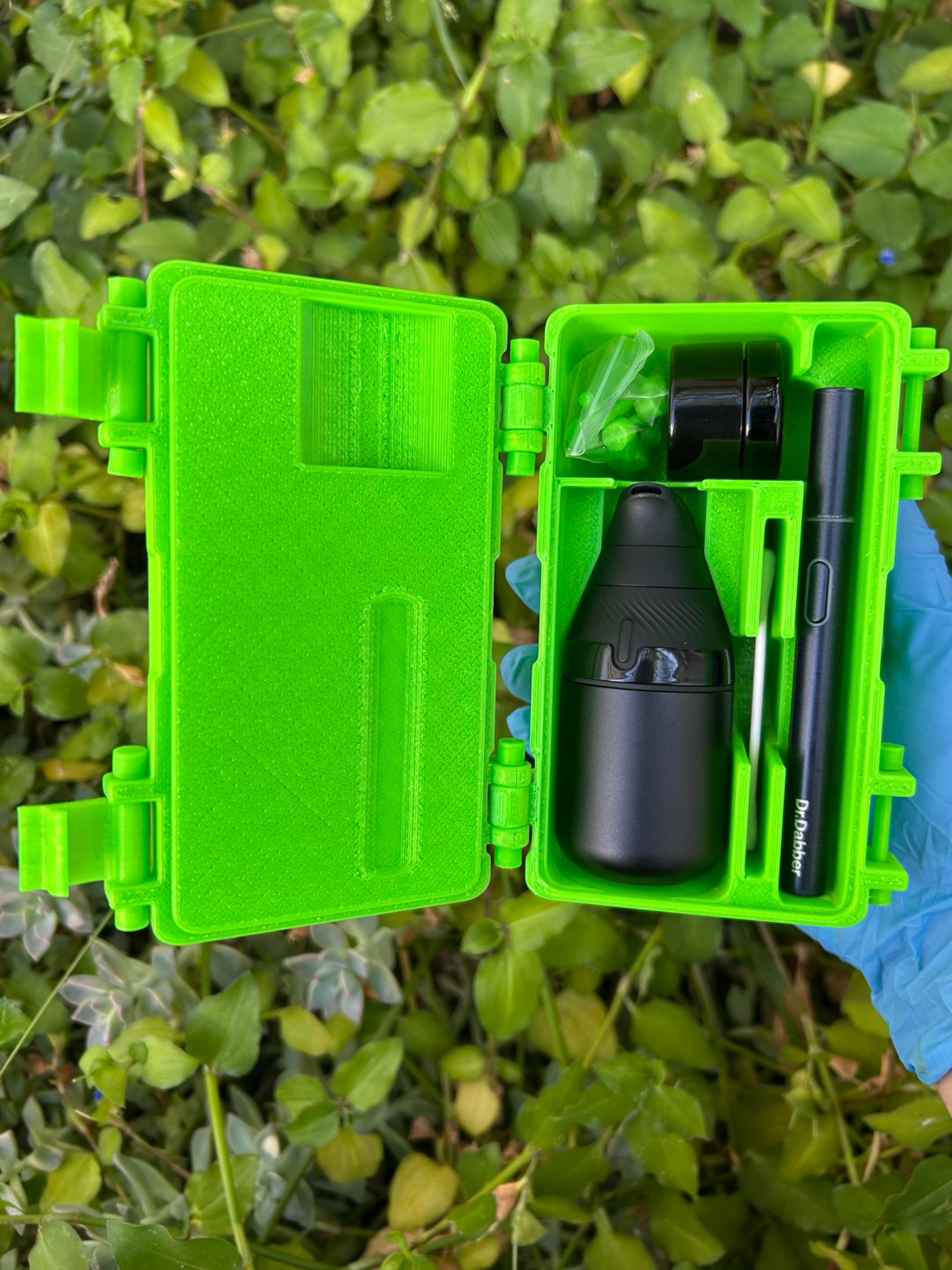Preview pic of Glow in the dark green Puffco proxy core travel case‼️
