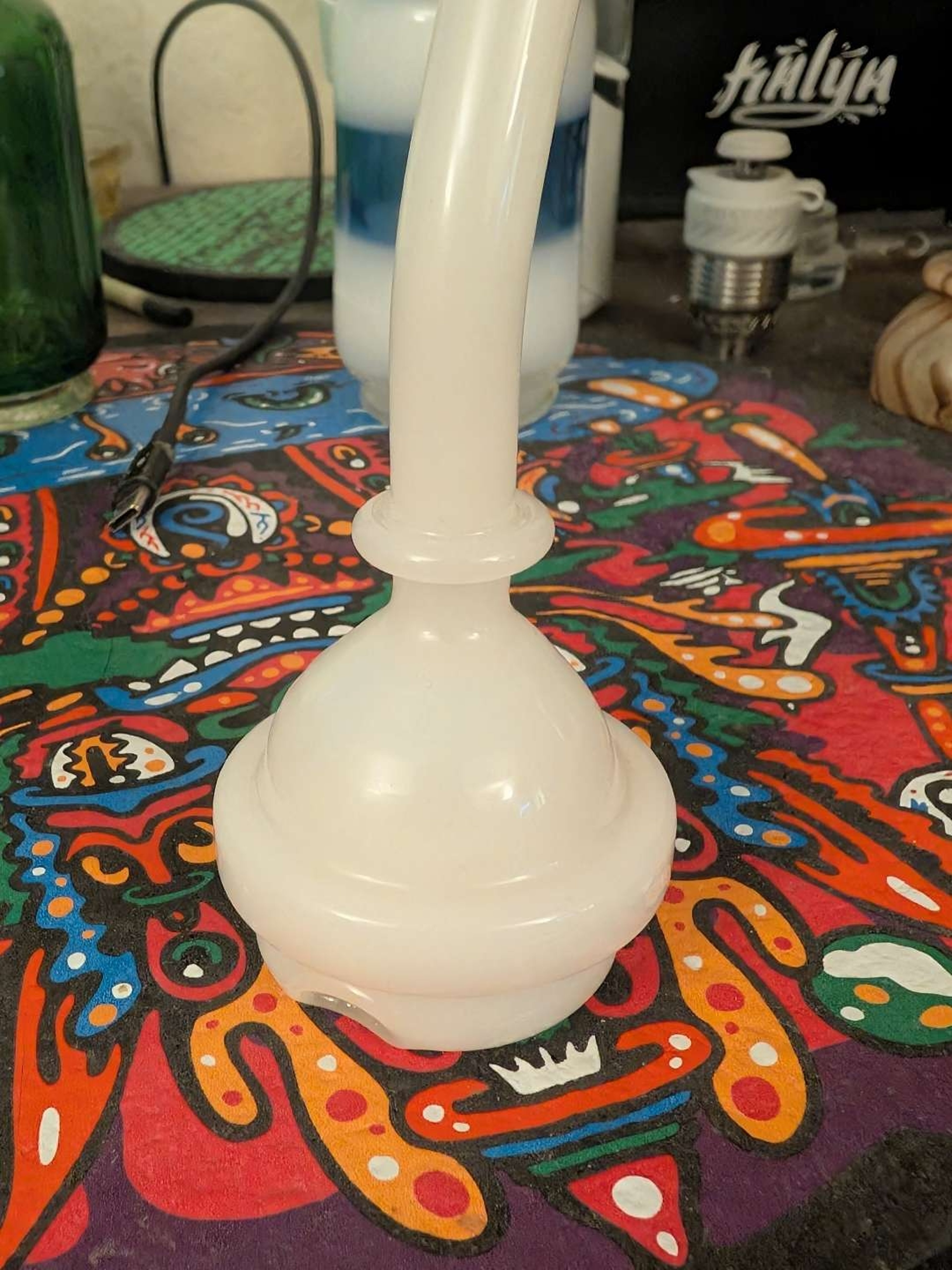 Preview pic of Zach harrison jade white sipper puffco top