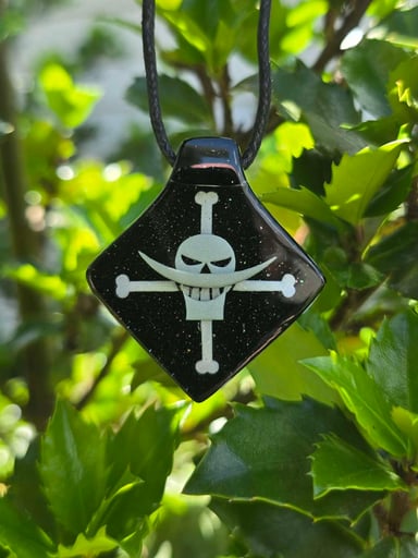 Preview pic of One Piece Whitebeard Straw Hat Crew Glow Pendant