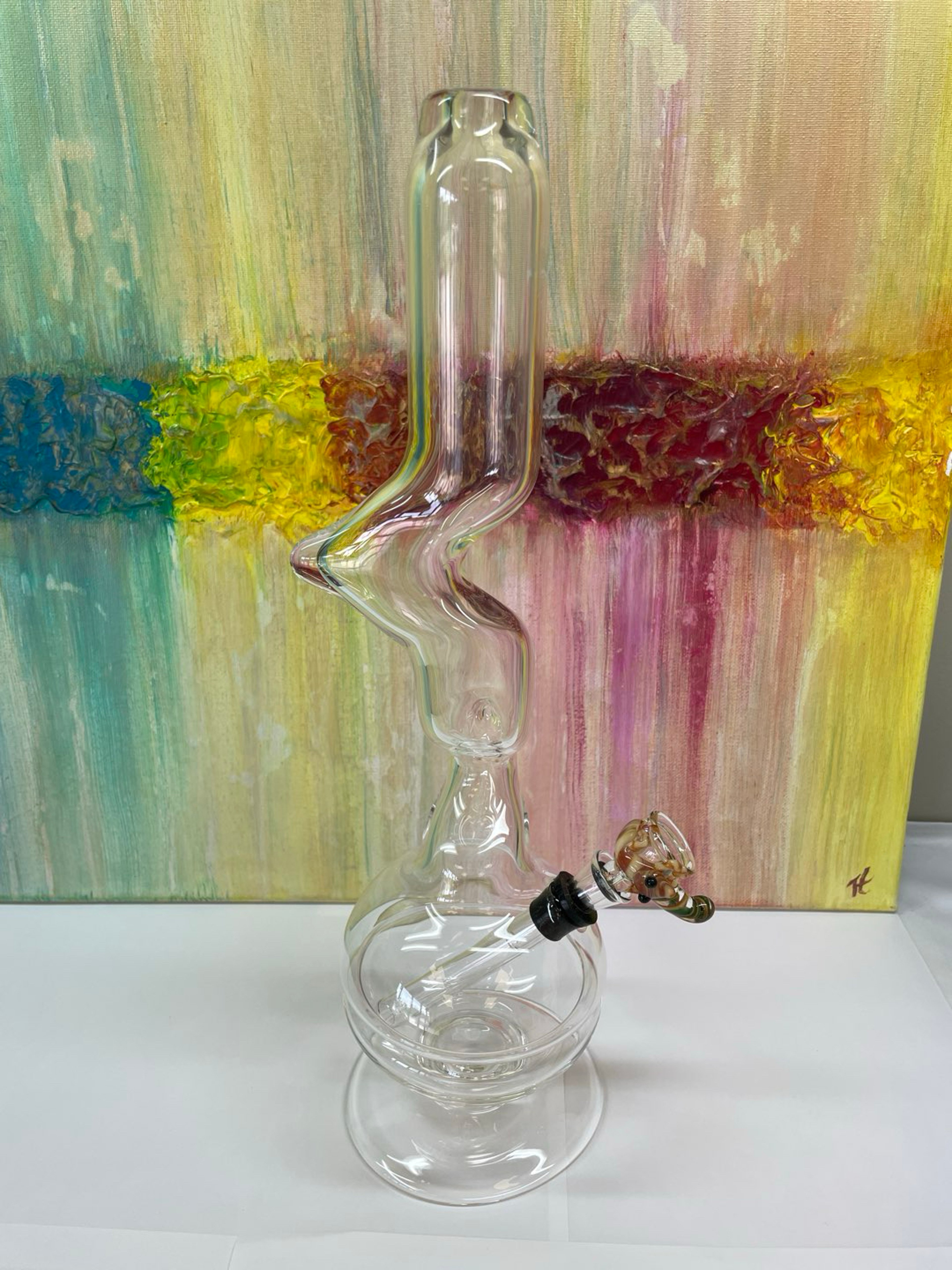 Preview pic of 13” Glass Designer Bong w Lizard Bowl