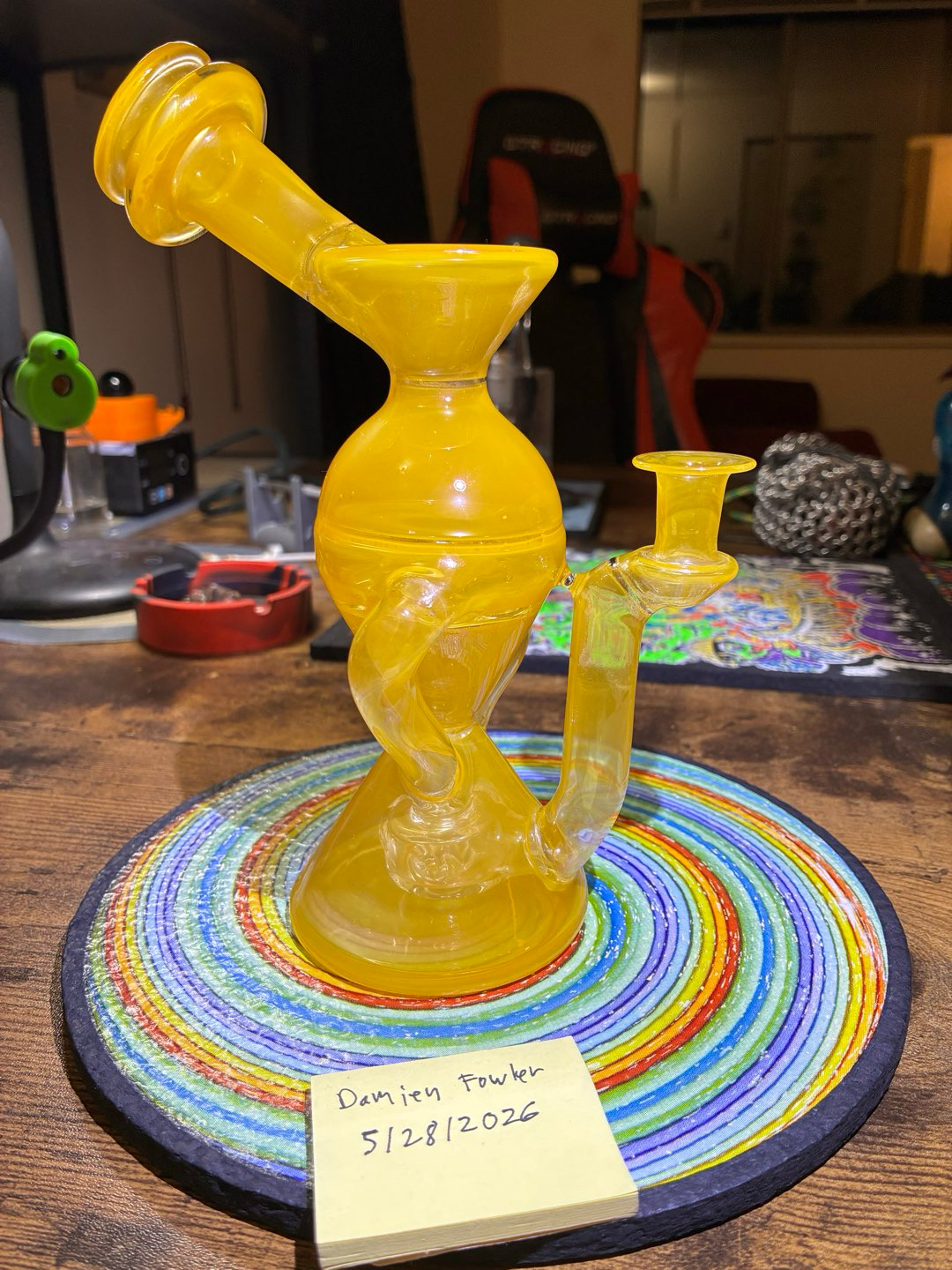 Preview pic of Peach Maxed Out Glass Donut Recycler