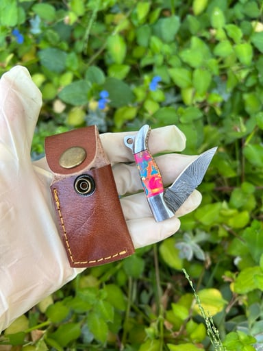 Preview pic of Damascus foldable mini knife dab tool ❗️