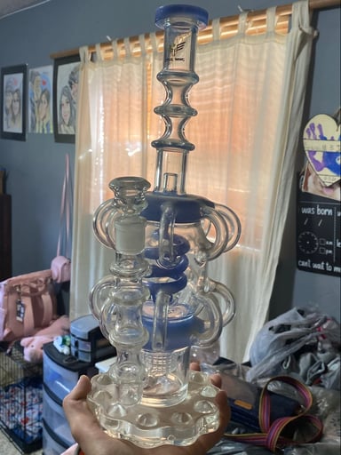 Preview pic of Cool bong
