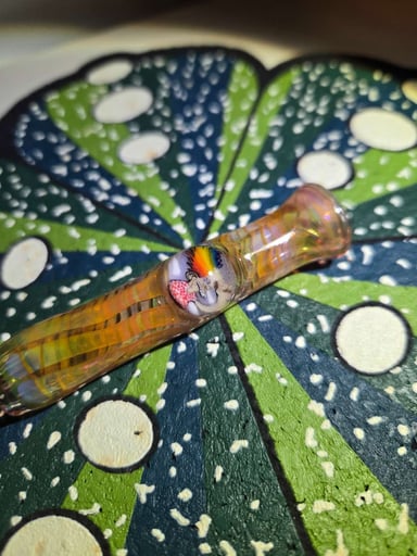 Preview pic of Vasilly crettol one hitter