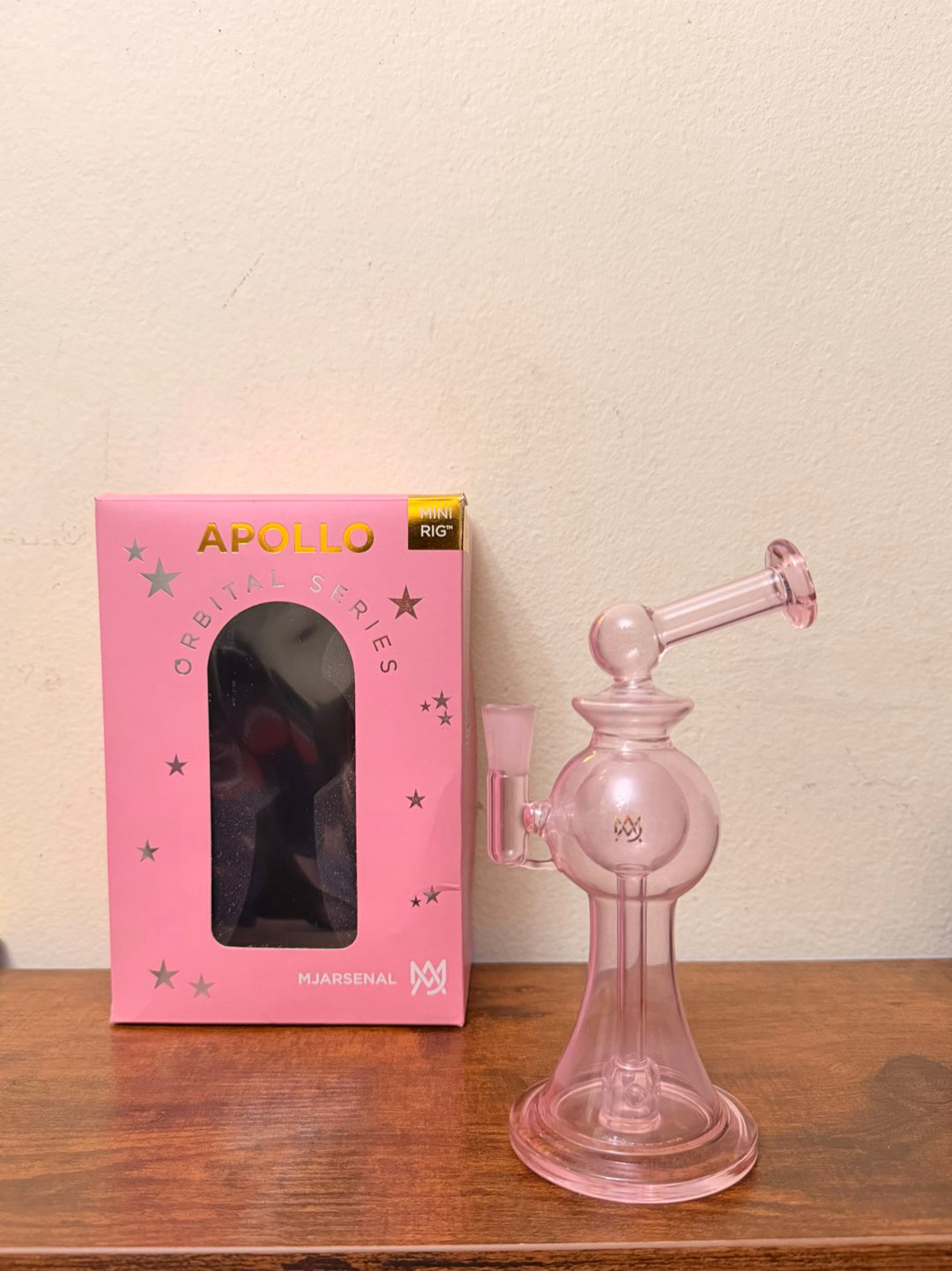 Preview pic of MJ ARSENAL ORBITAL SERIES APOLLO MINI DAB RIG PINK SPECIAL EDITION 10mm USED IN GREAT CONDITION WITH BANGER INCLUDED