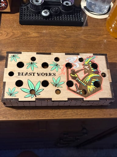 Preview pic of *Beastworksglass* Custom Painted UV 16 hole 14/10mm slide holder