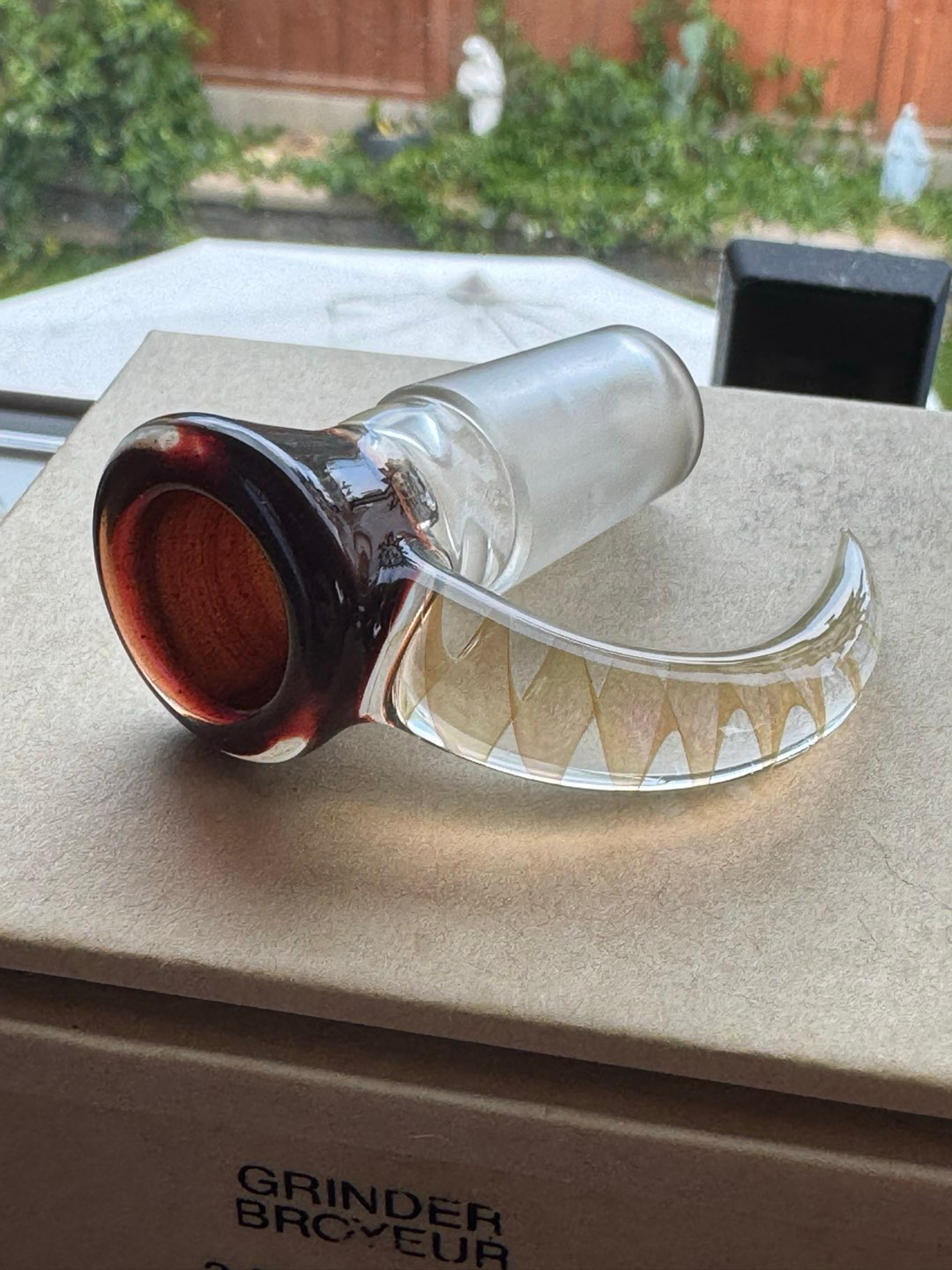 Preview pic of Opal Blood Money with Retti horn
