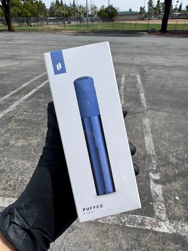 Preview pic of Puffco Pivot Sapphire
