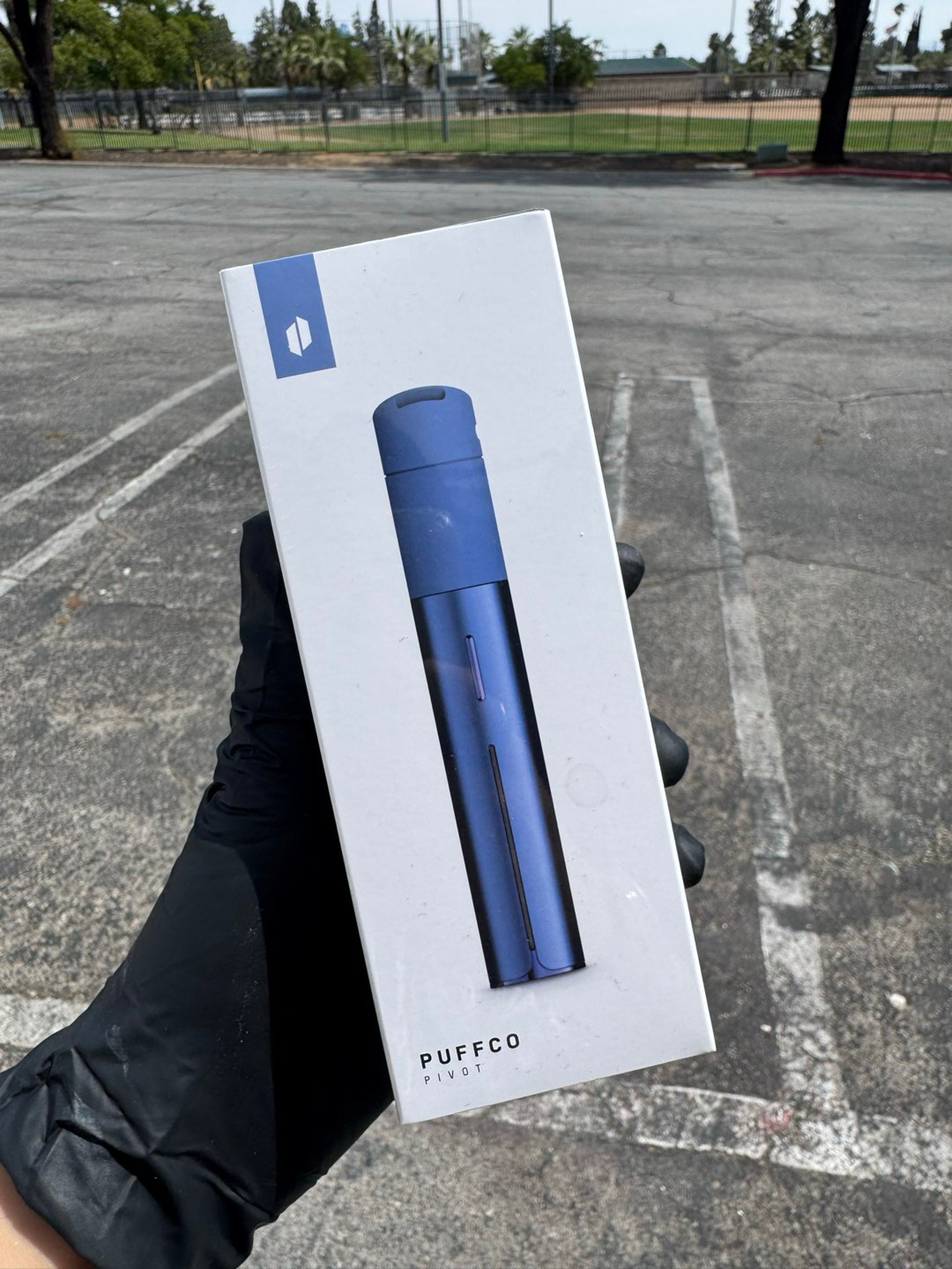 Puffco Pivot Sapphire image 0
