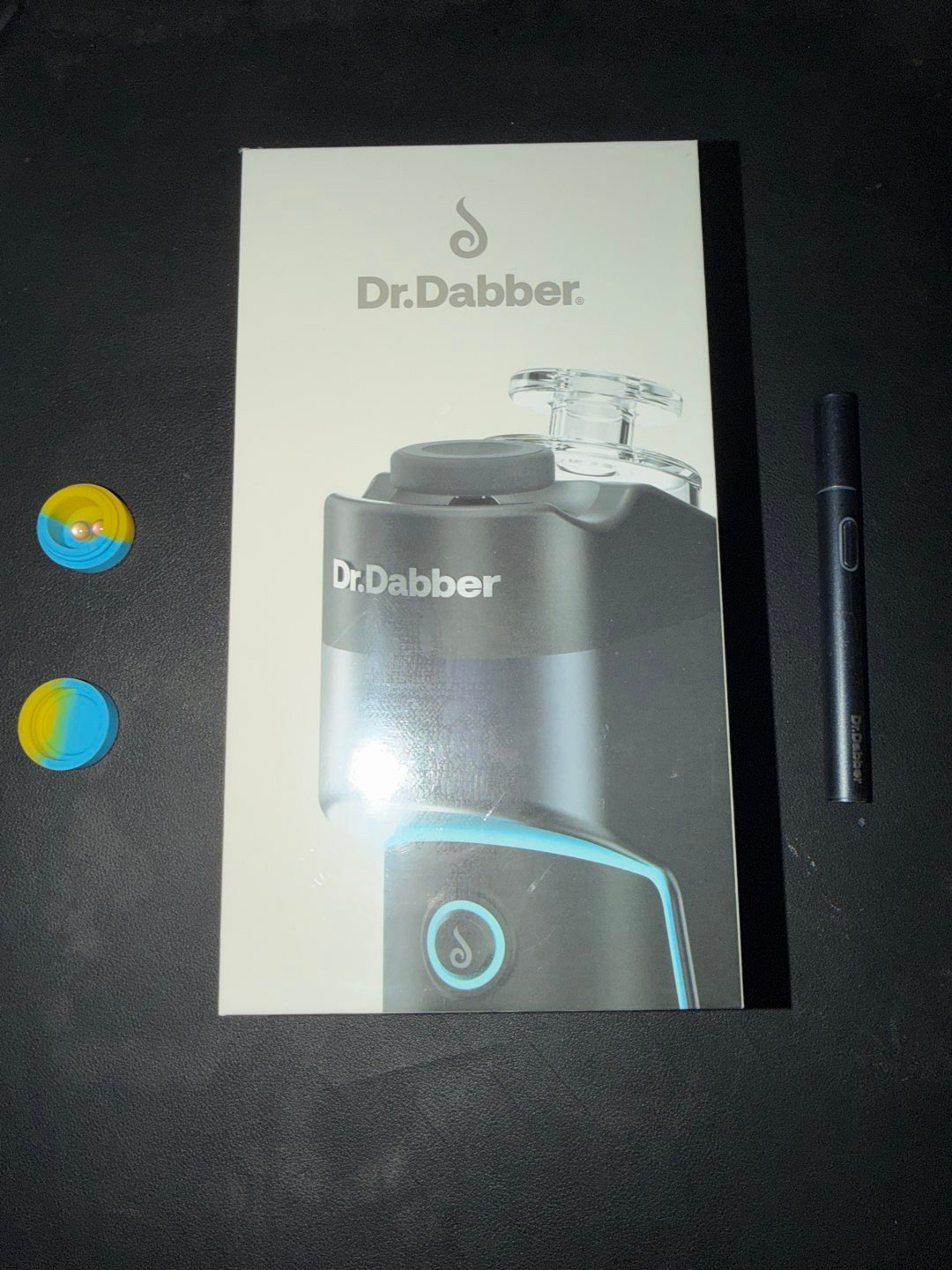 Dr Dabber Switch Go with accessories image 0