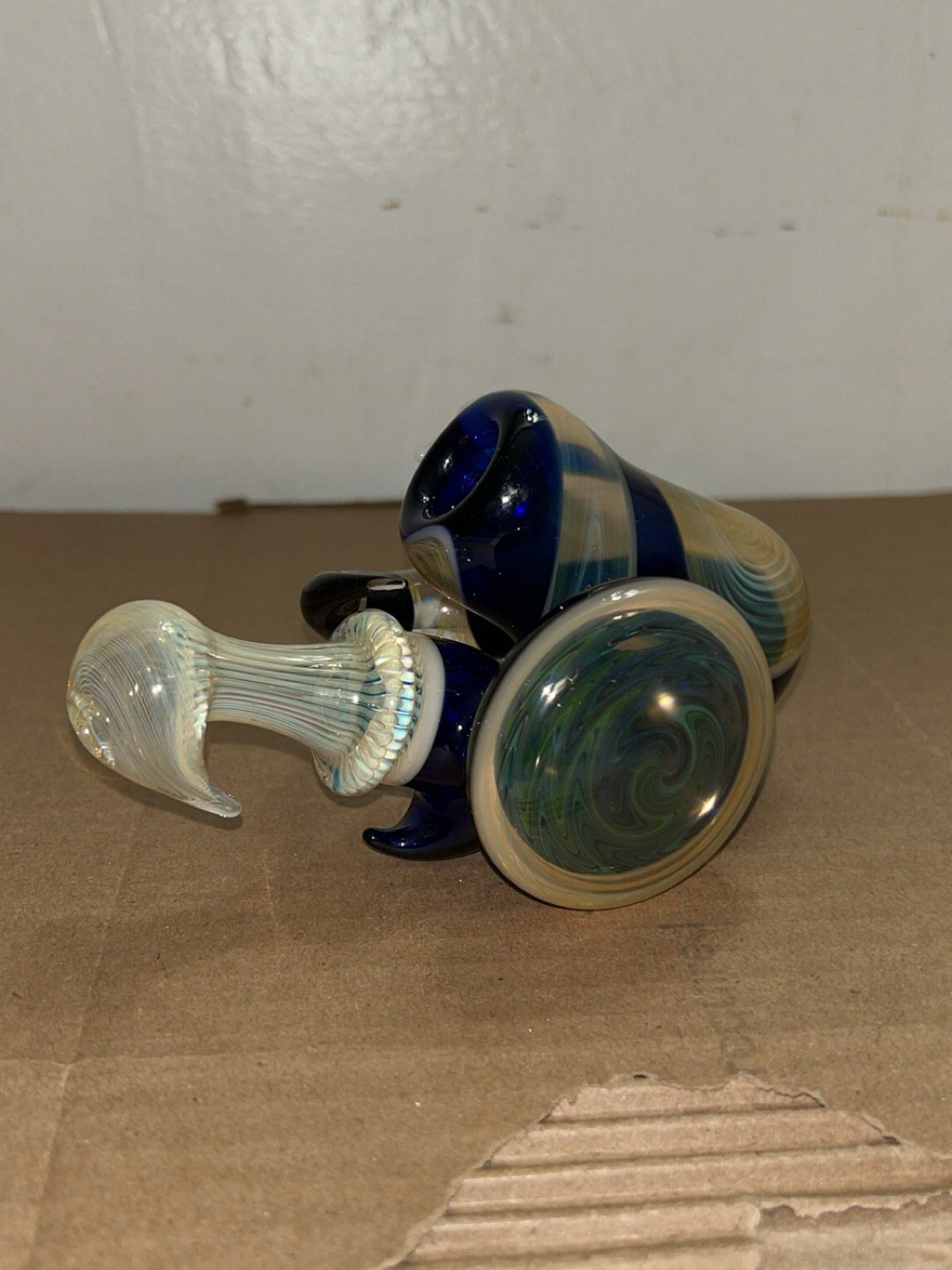 Preview pic of Amar - Brand New American Glass