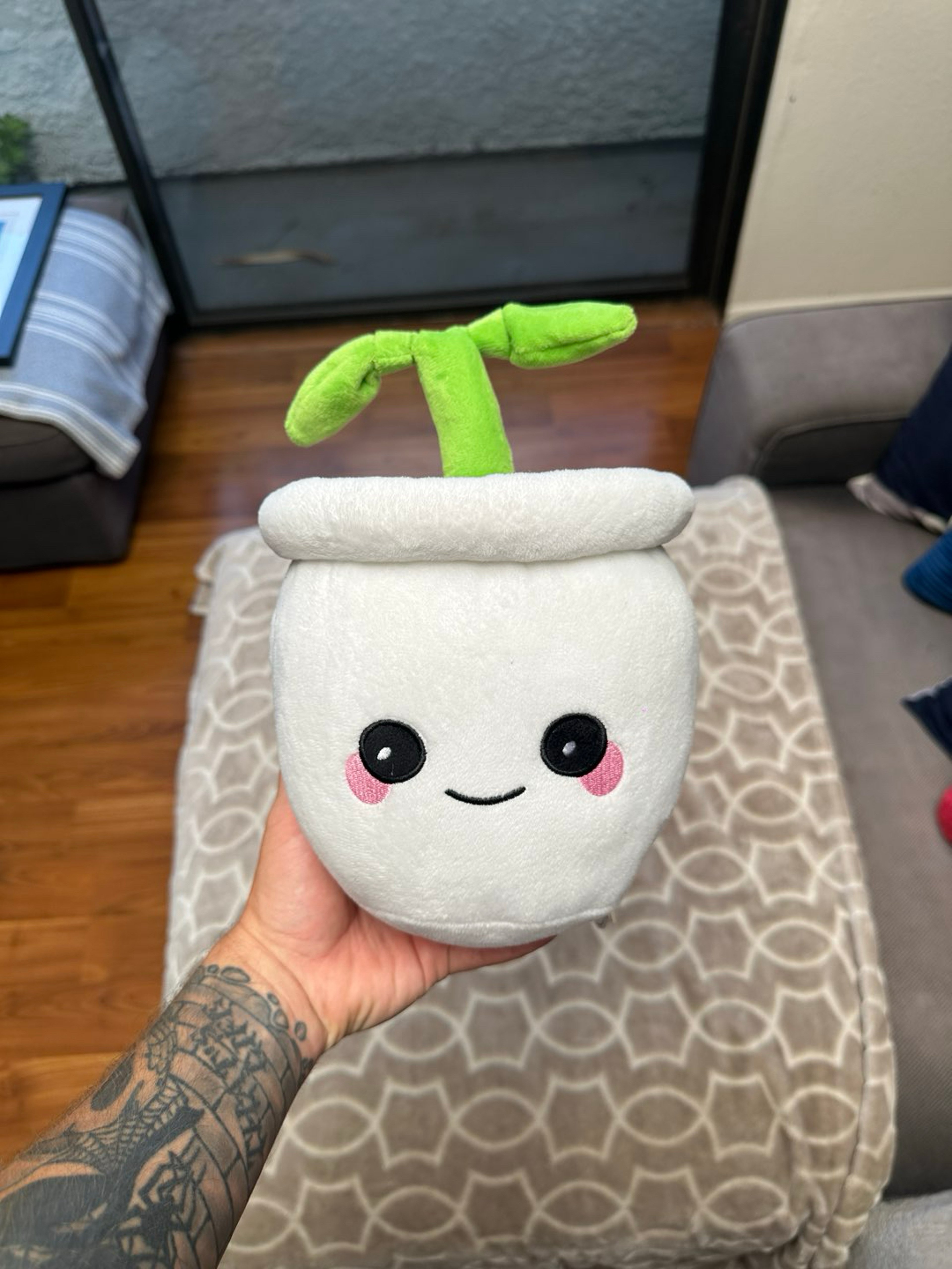 Elbo Plushie image 0