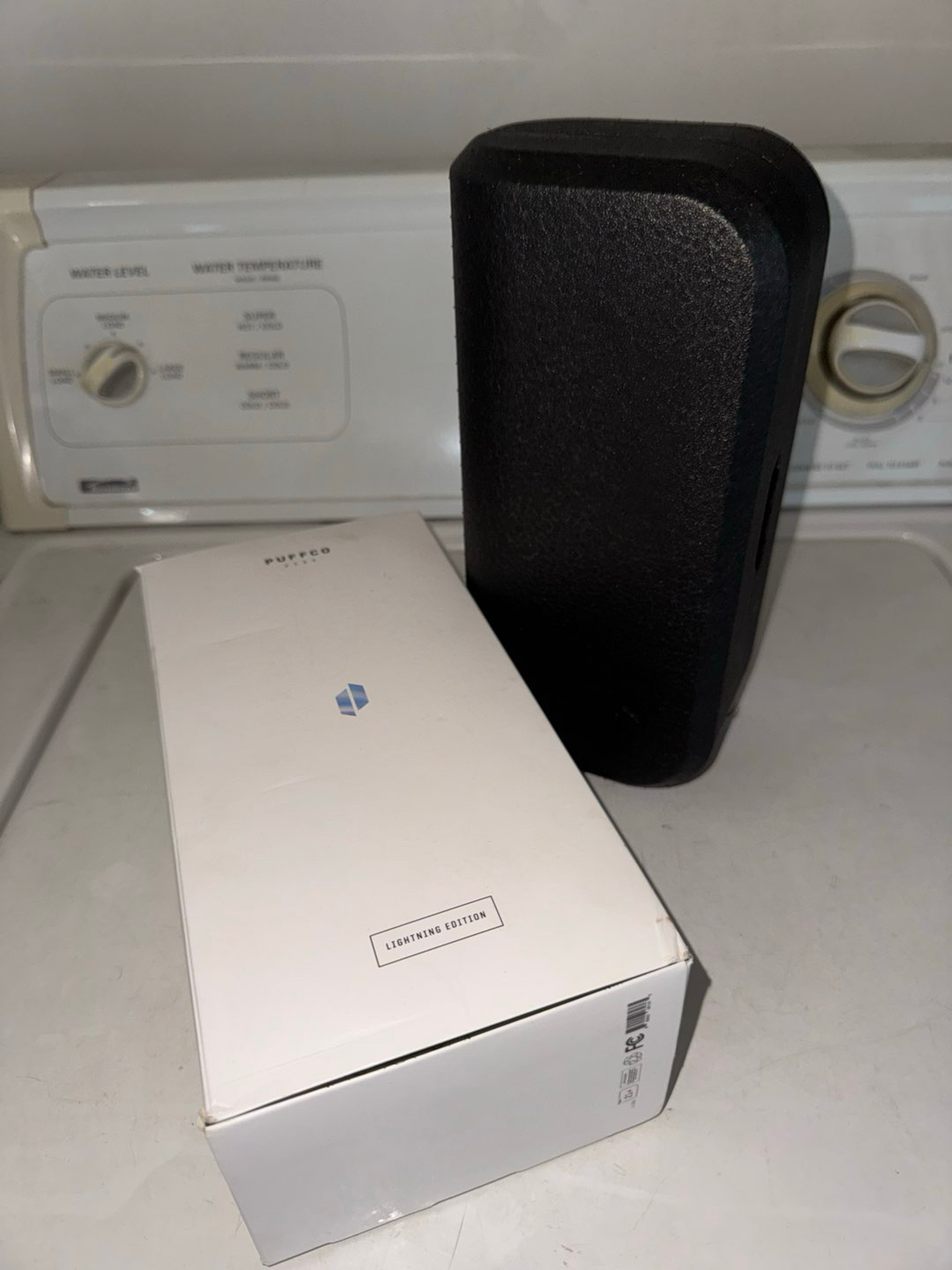 Preview pic of PUFFCO PEAK LIGHTNING EDITION