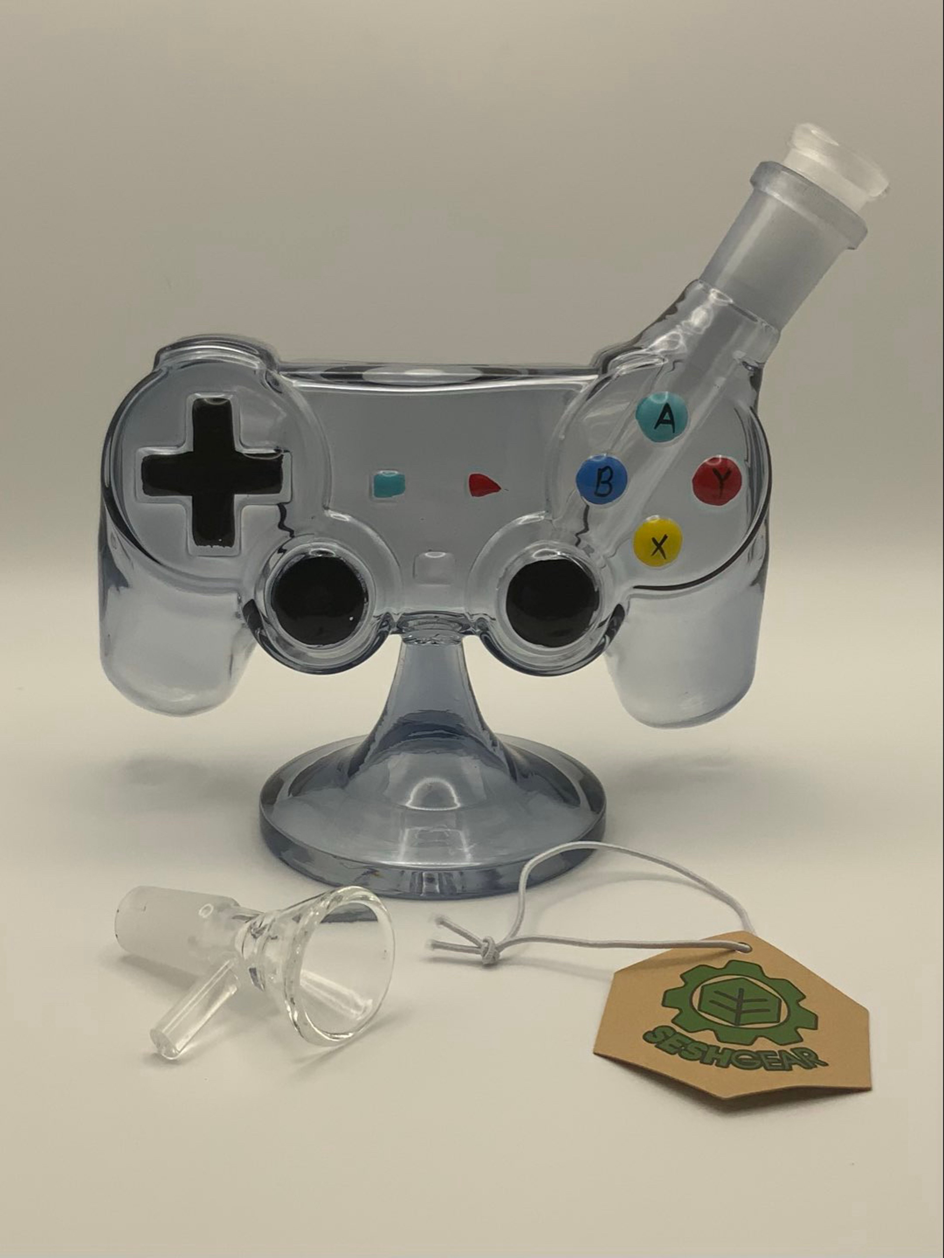 Preview pic of SeshGear 6" Game Controller Glass Water Pipe 14mm