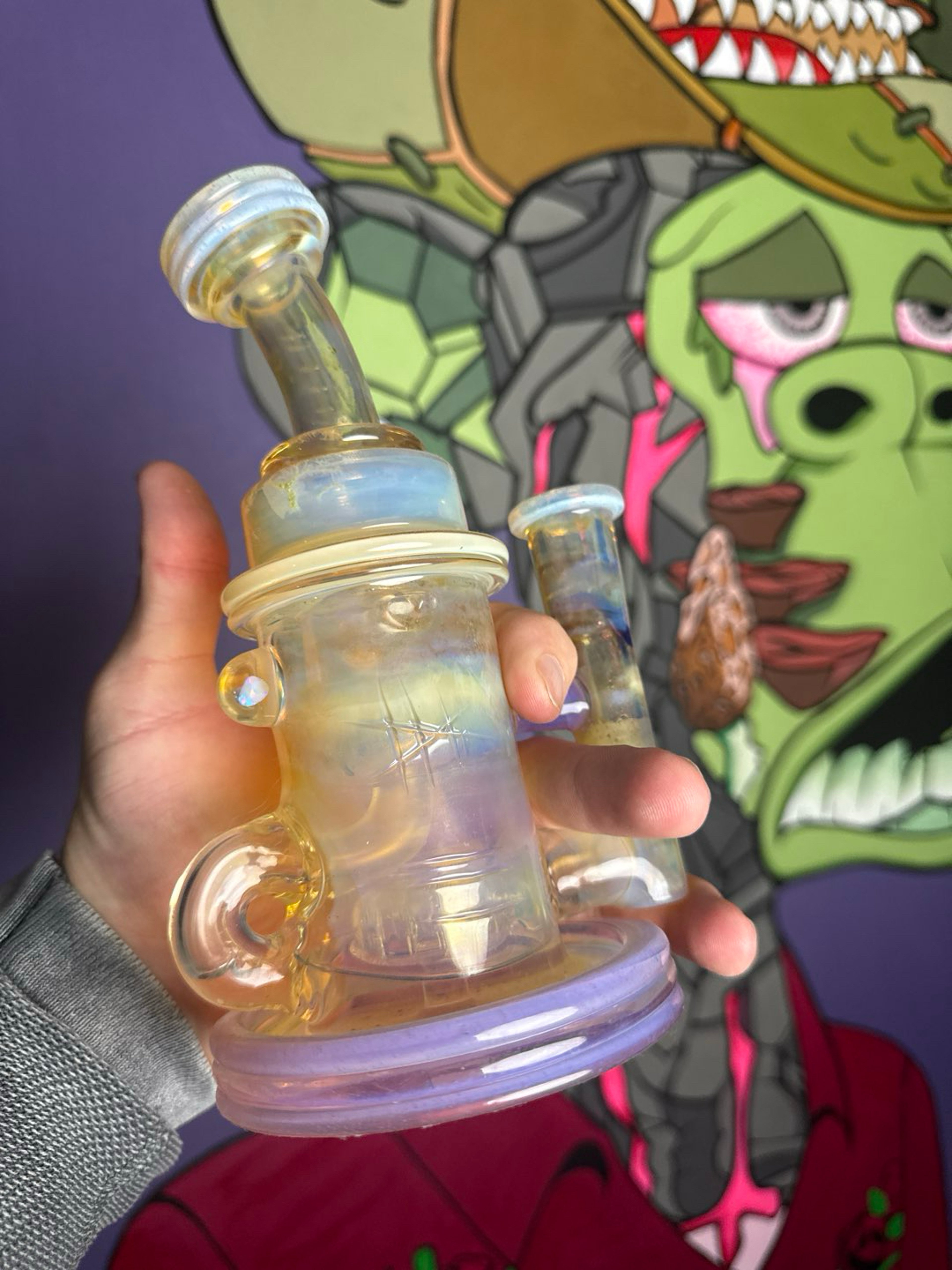 Preview pic of Bronx Glass Klein Incycler