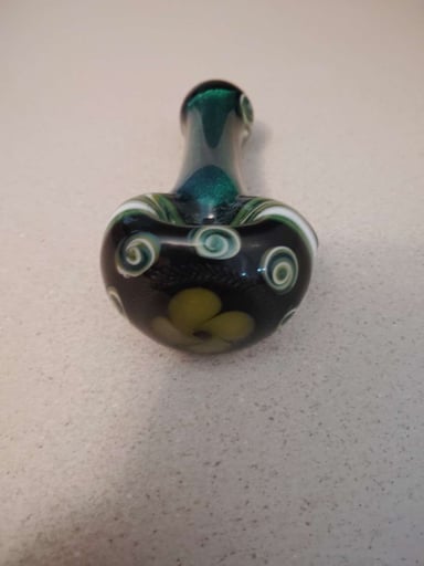 Preview pic of Four leaf clover spoon pipe