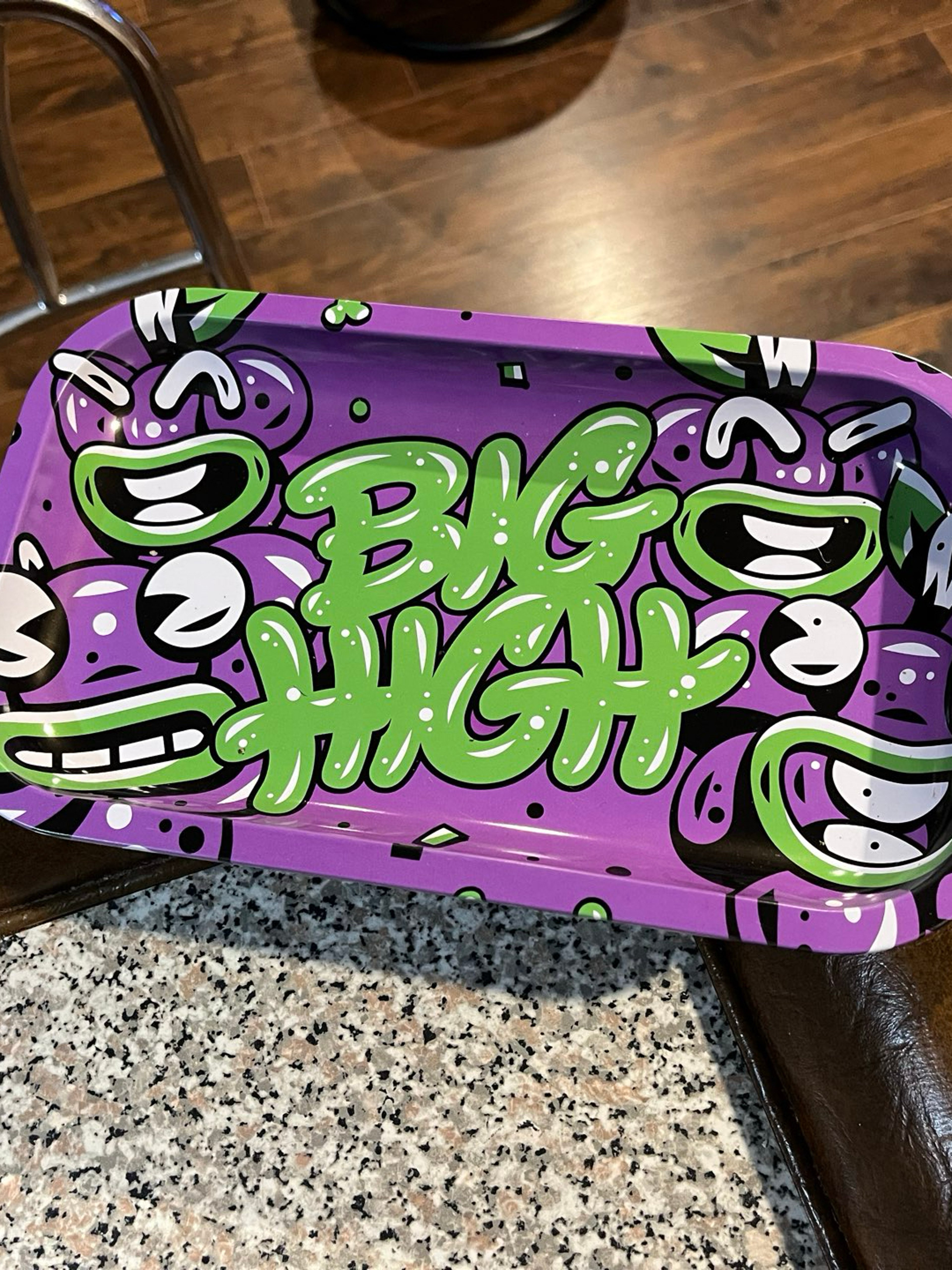 Preview pic of Big High Rolling Tray