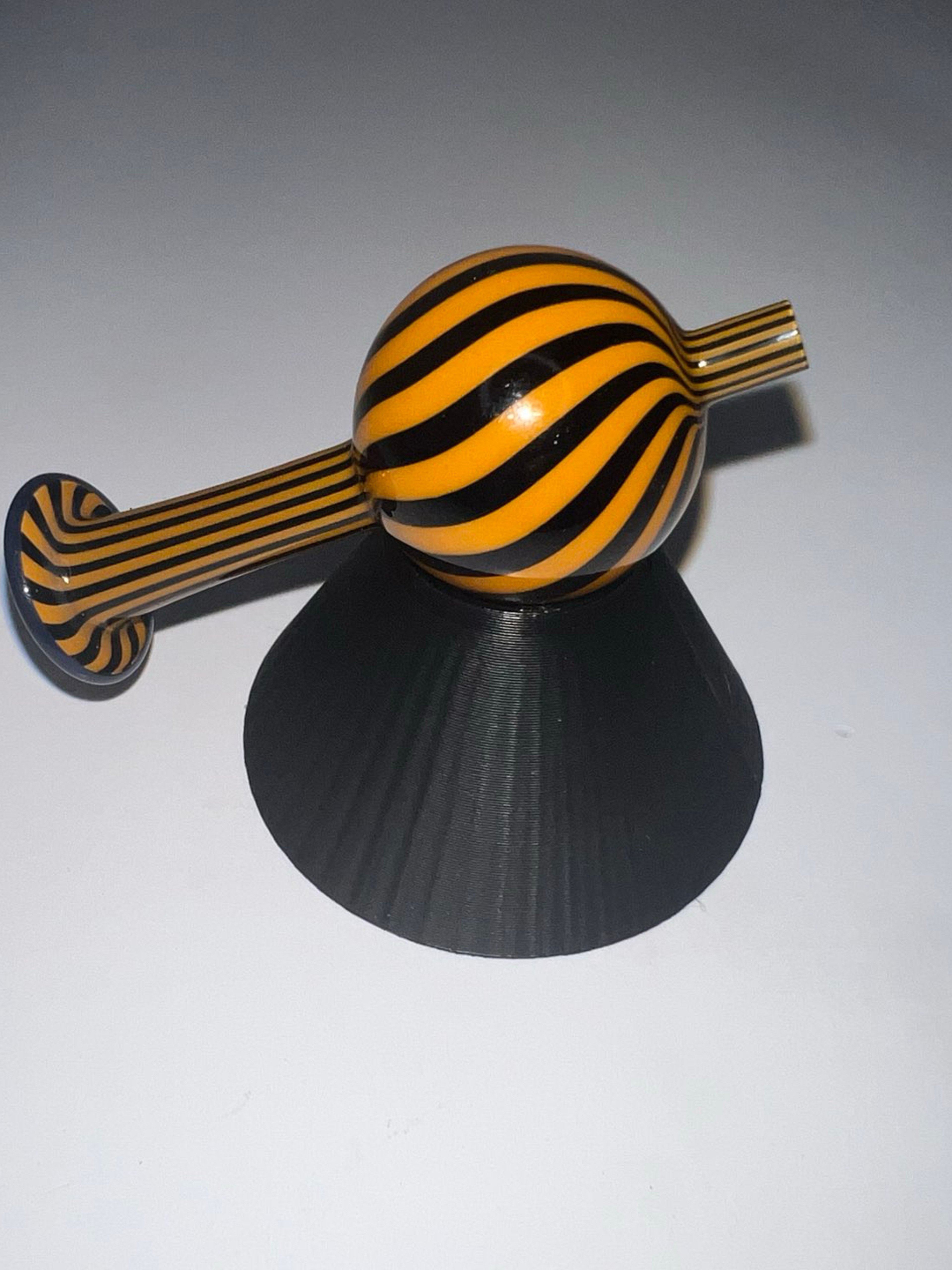Preview pic of Mark Andrews tiger stripe bubble cap