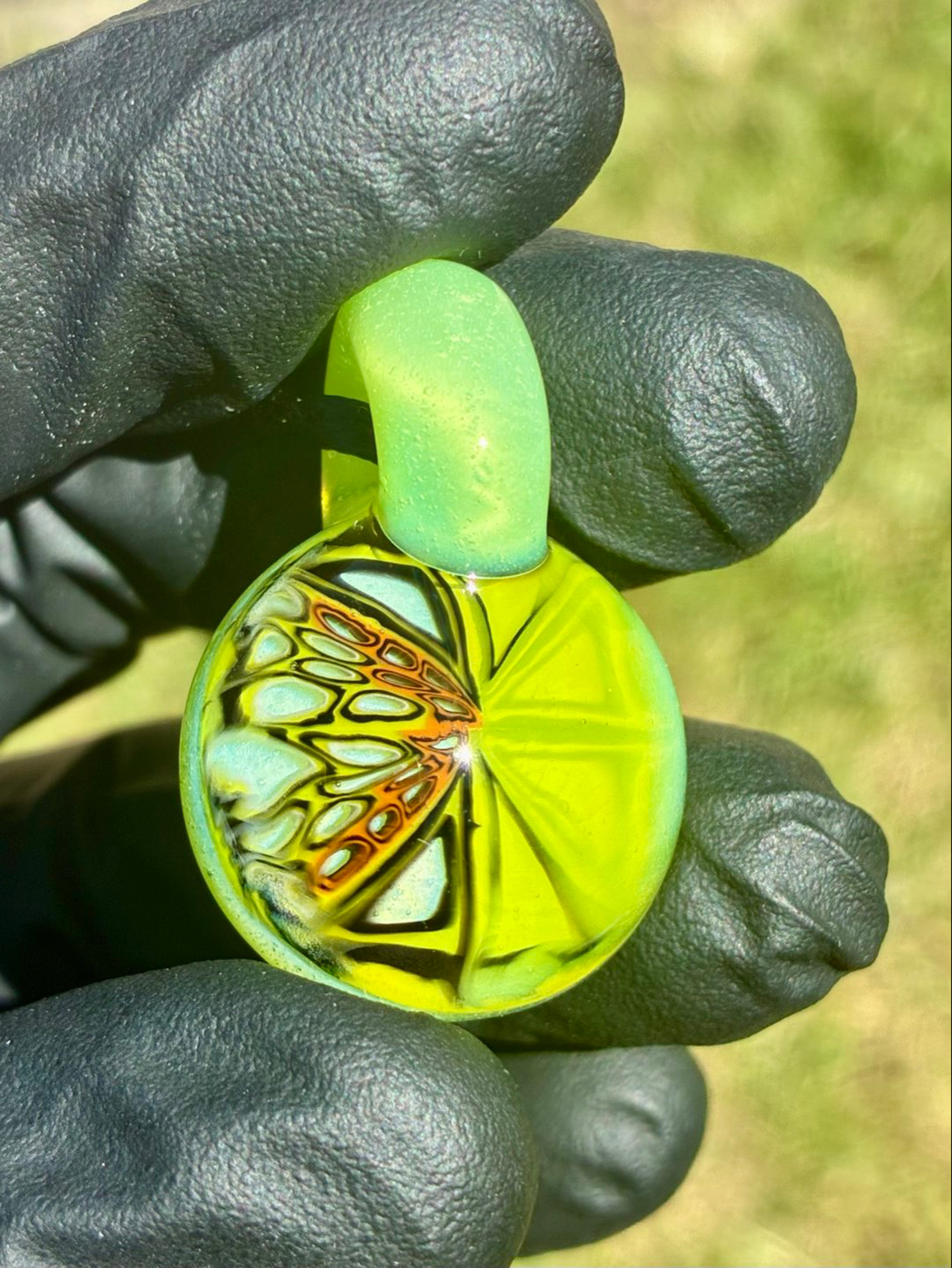 Preview pic of Abstract Millie pendant UV