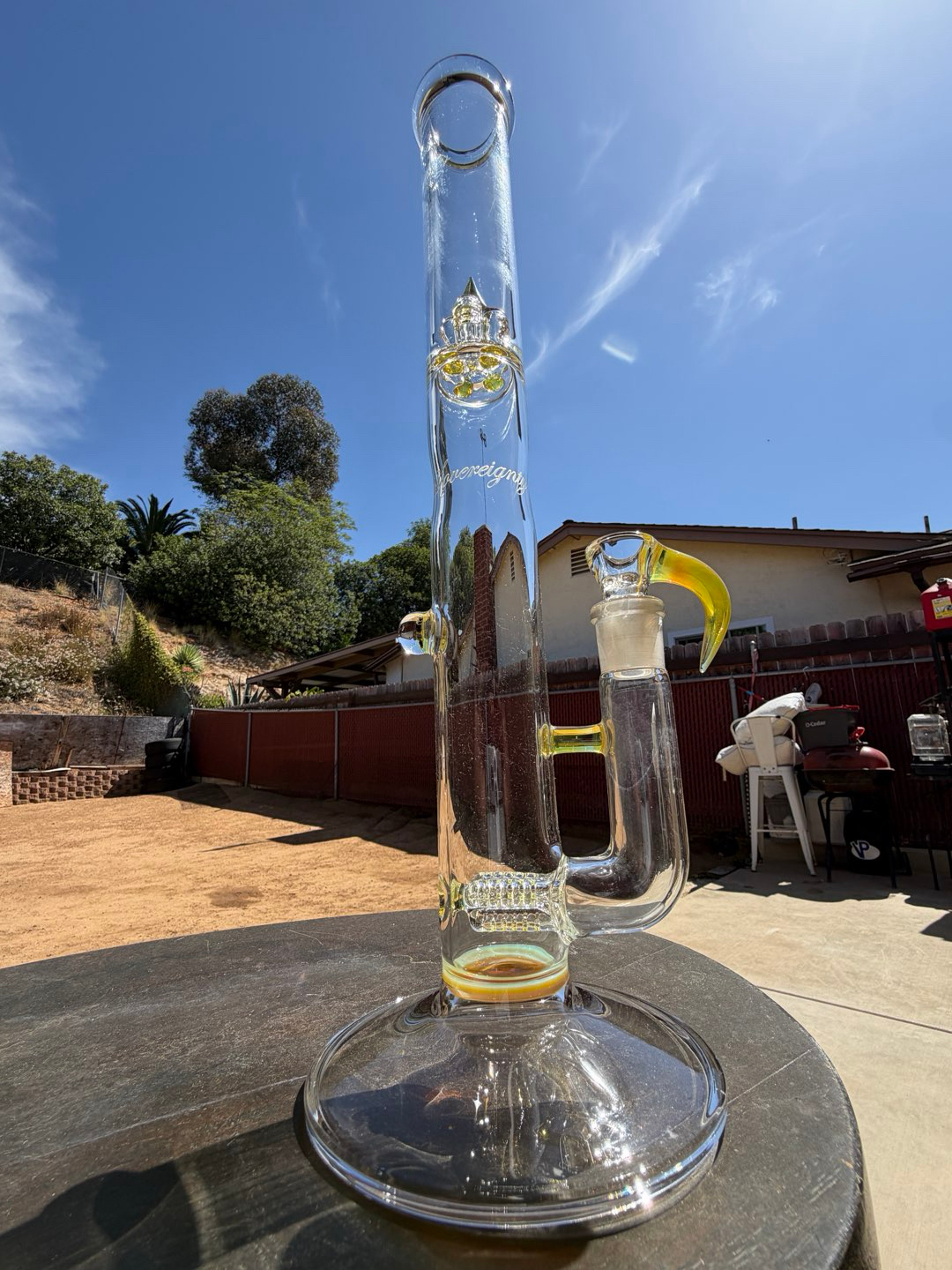 Preview pic of Sovereignty Glass, Bong