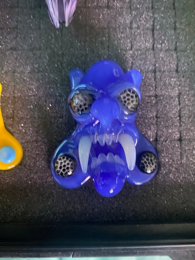 Preview pic of Chase Glass Honey snatcher pendant