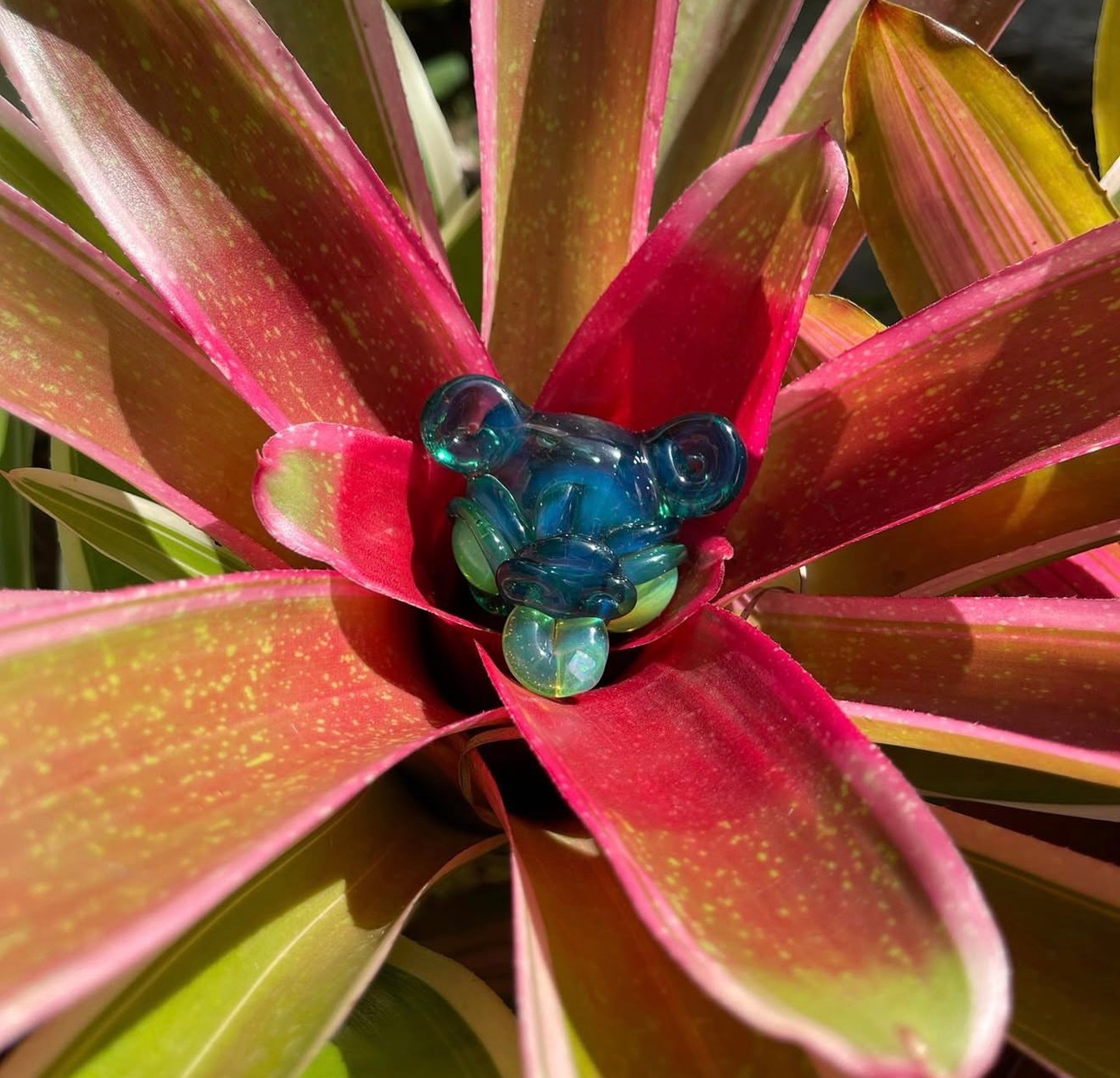 Preview pic of Casto pendant