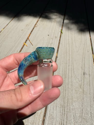 Preview pic of Shooting Star Honeycomb 18mm 4 hole Slide with beveled rim