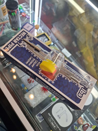 Preview pic of SNOOPDOGG DabStraw w/ silicone reclaim catcher