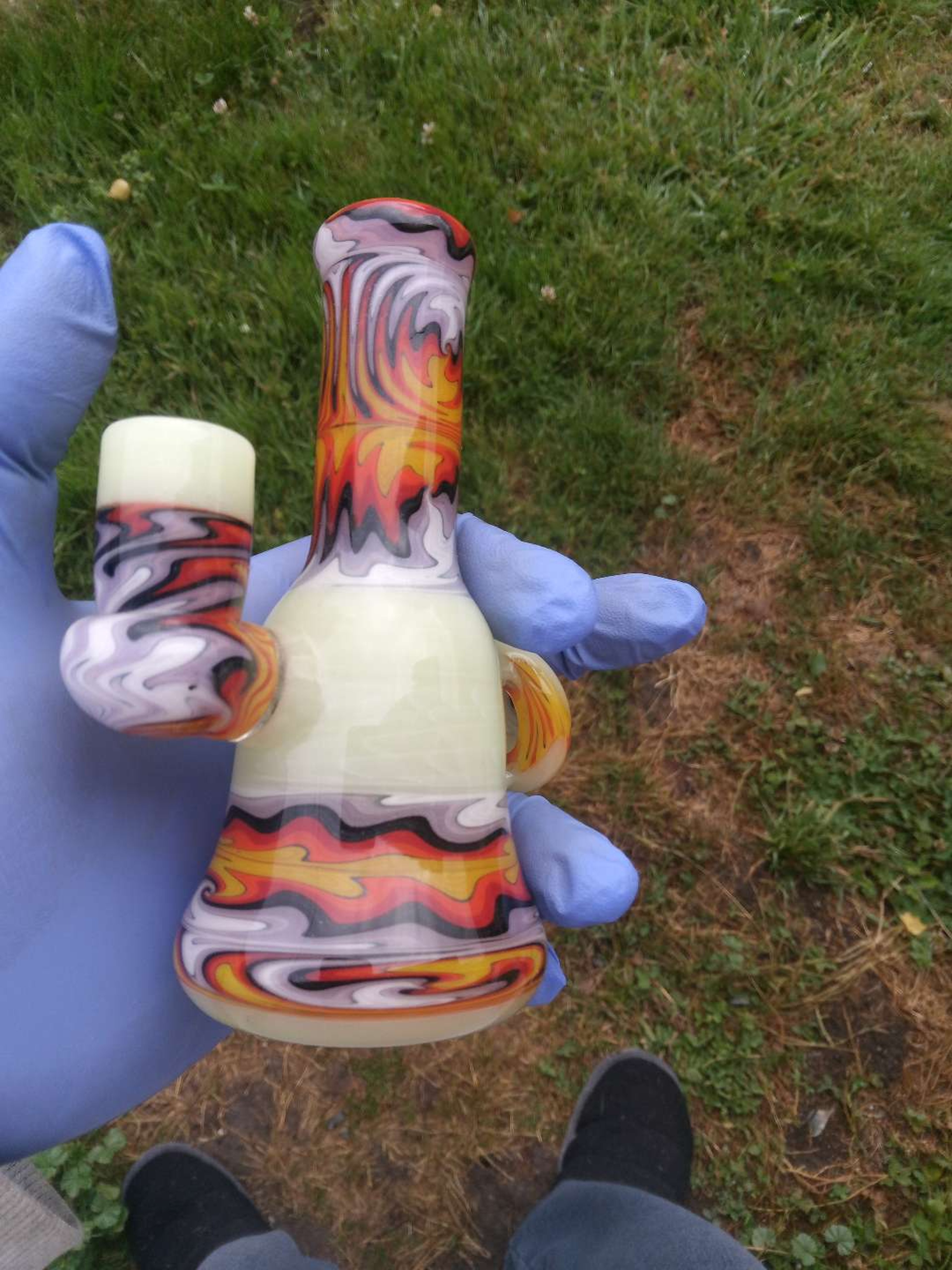 Preview pic of Ea glass