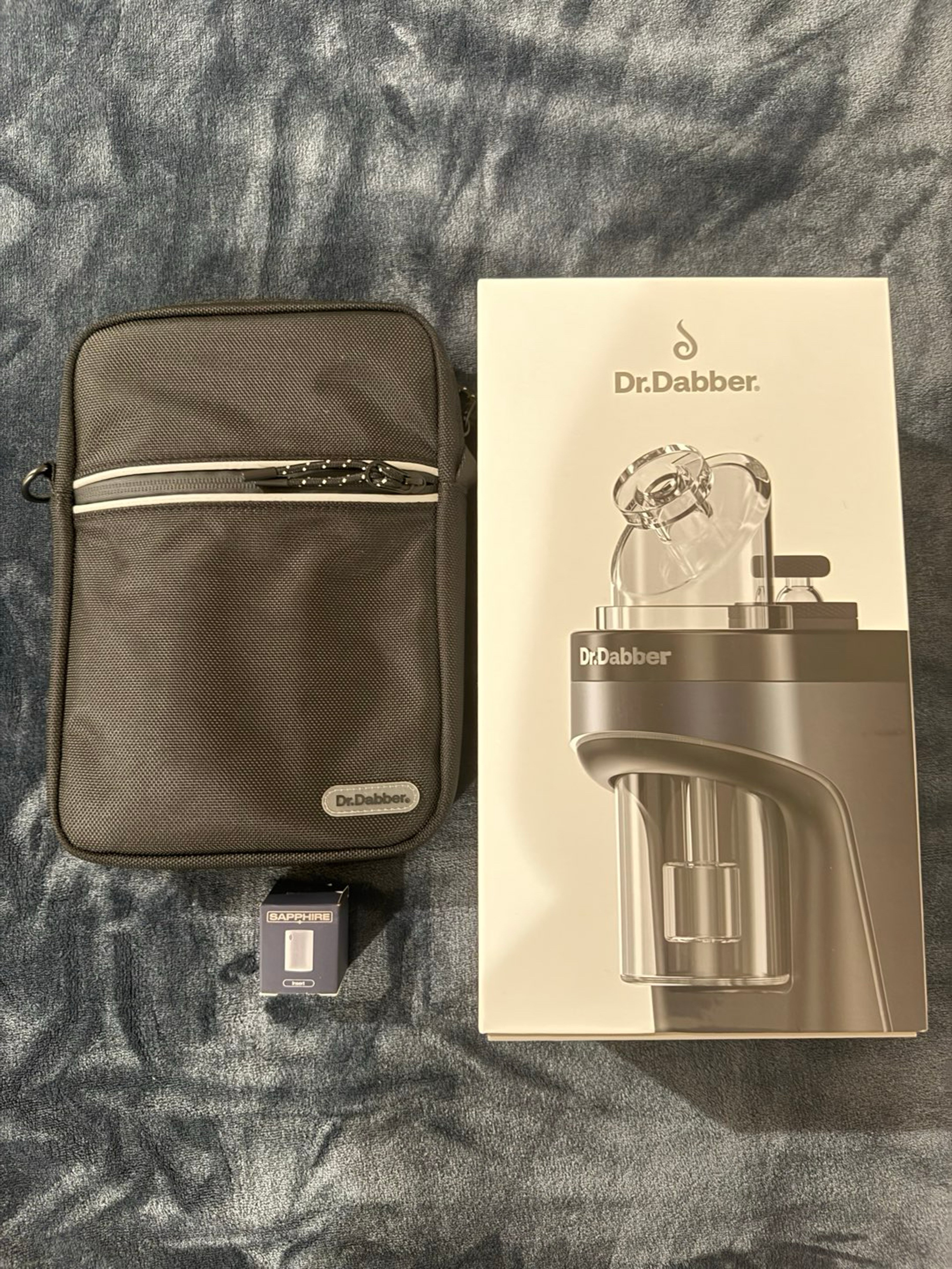 Preview pic of Dr Dabber Switch 2 w/ Sapphire Insert + Bag