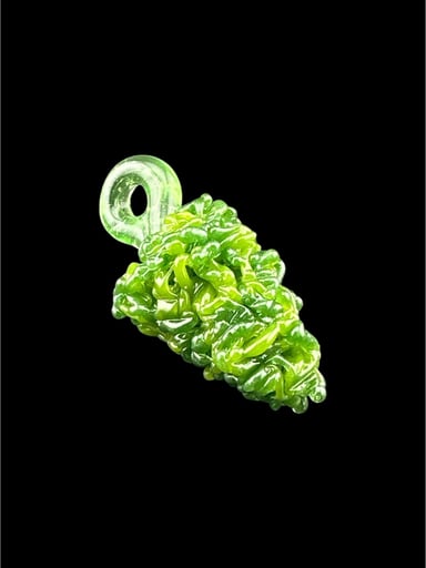 Preview pic of BRAND NEW GREEN NUG PENDANT