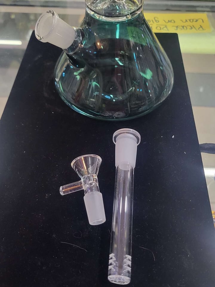 11 in beaker | Shop Beakers on GlassPass